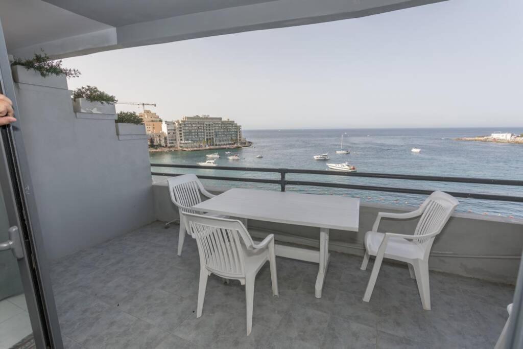 St Julians' Sea Front, Spectacular View, Apartment Saint Julian's Екстер'єр фото