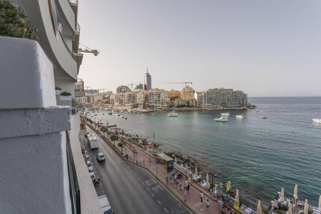 St Julians' Sea Front, Spectacular View, Apartment Saint Julian's Екстер'єр фото